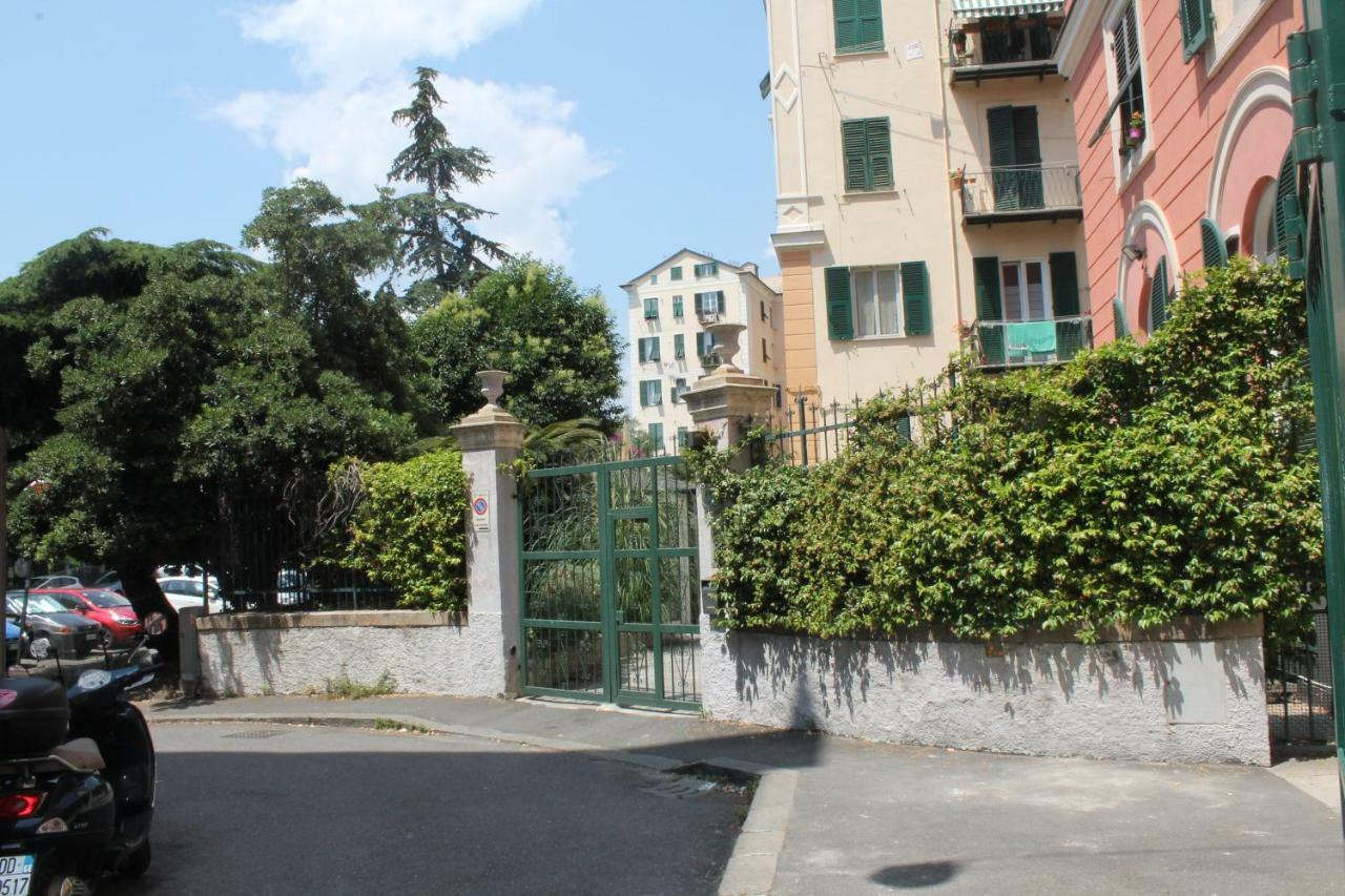 Appartamento In Centro Zona Fiera,Davanti Al Galliera Genoa Bagian luar foto